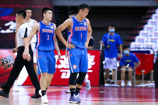 包含四川队连续取得胜利，展现出强大的战斗力的词条