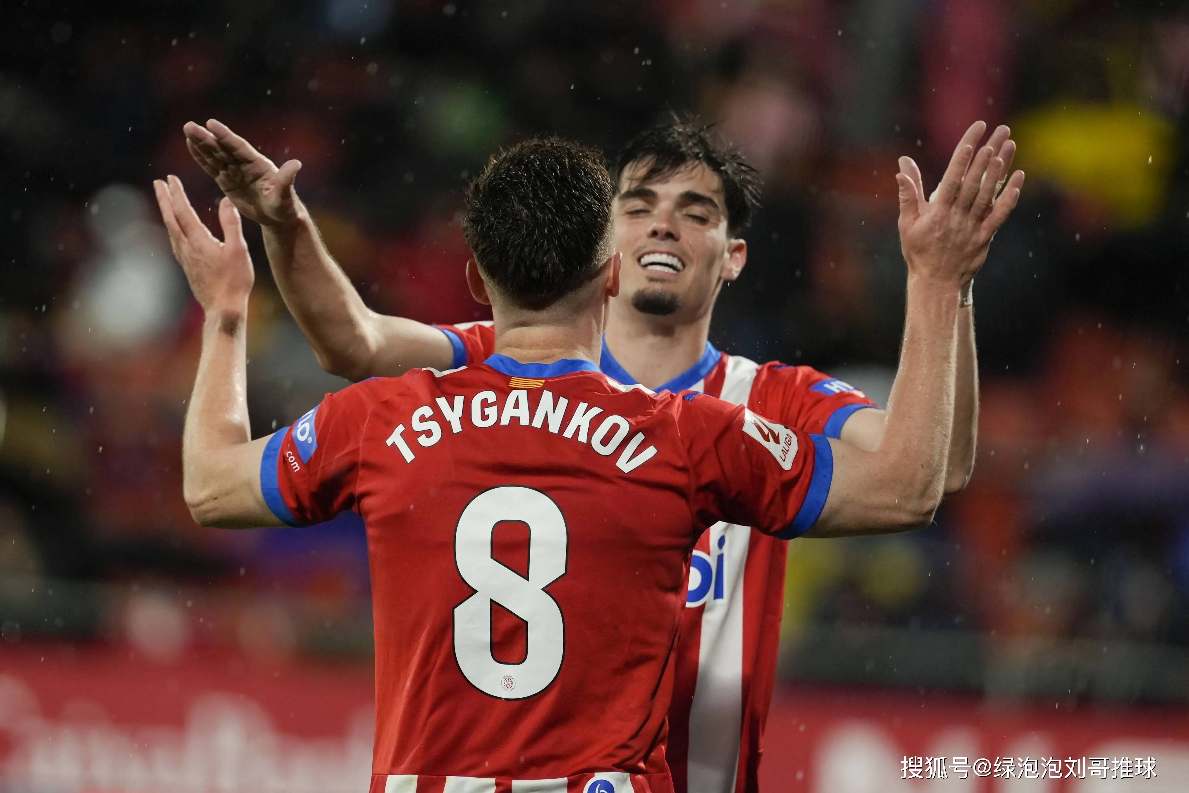 九游APP-关于欧洲杯预选赛场上风云变幻,谁能笑到最后的信息