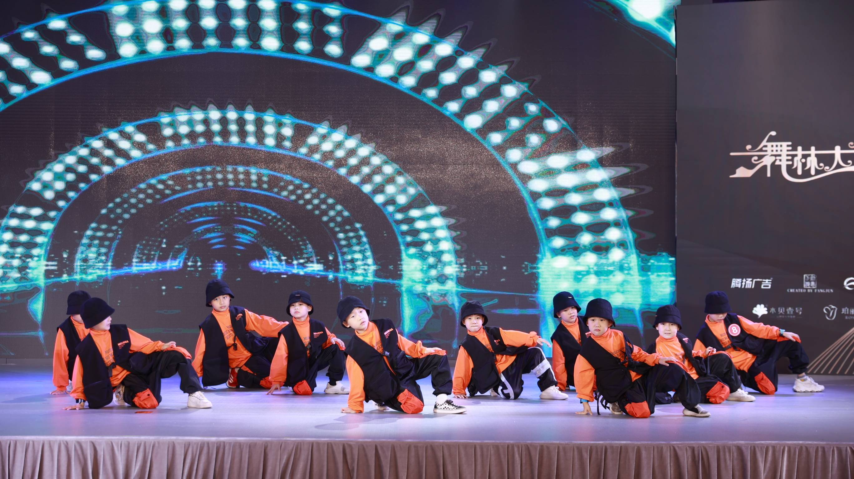 九游娱乐网页-关于强者逐鹿,争夺桂冠风云再起的信息