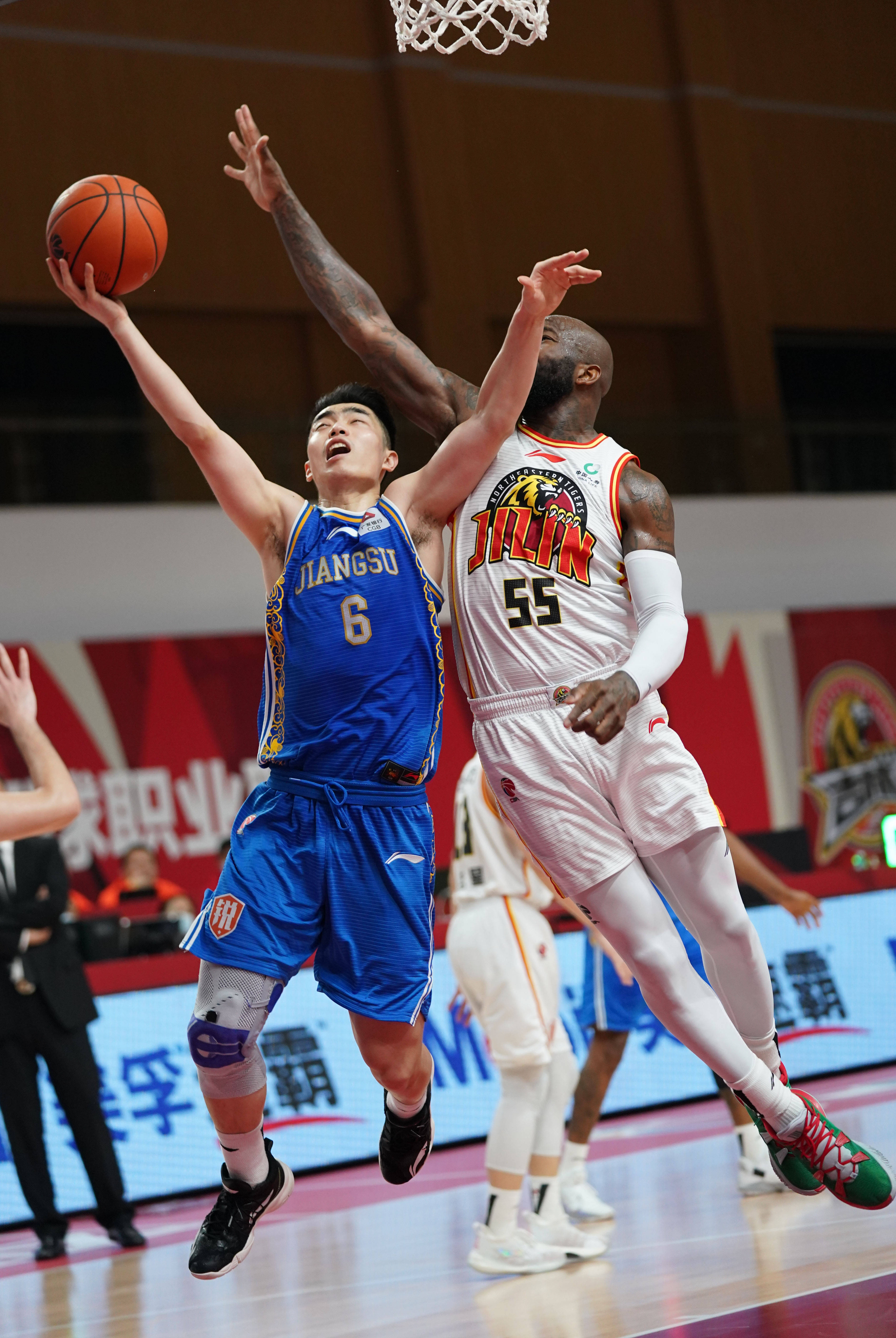 赛场上的精彩，CBA联赛展现篮球魅力