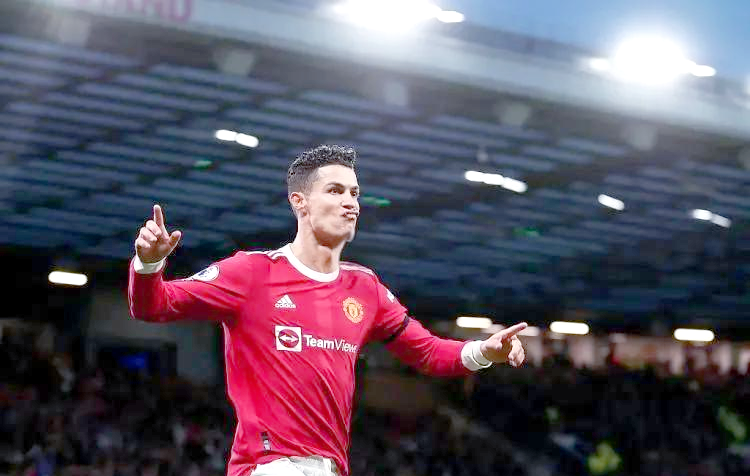 九游中国-包含快讯:曼联抵达美国备战世俱杯的词条