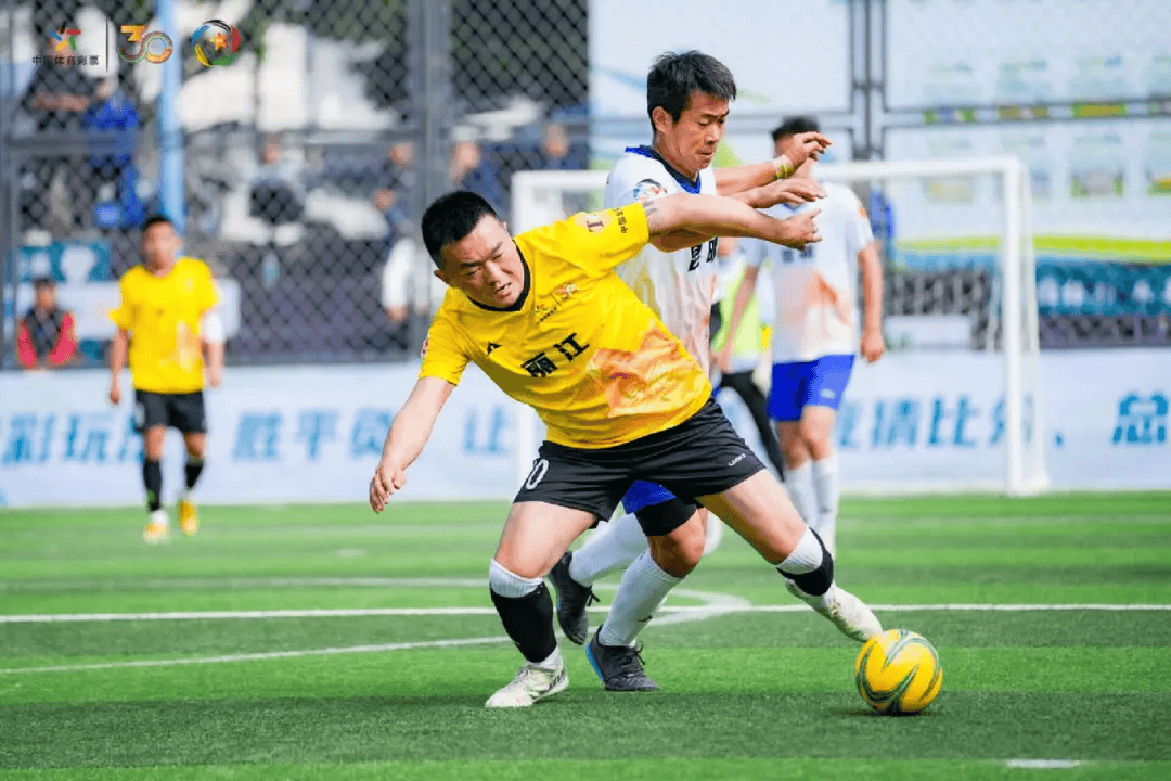 国内顶级足球赛事中一场悬念丛生的比赛,现场观众为之疯狂,呼声不断的简单介绍 国内顶级足球赛事中一场悬念丛生的比赛,现场观众为之疯狂,呼声不断的简单介绍