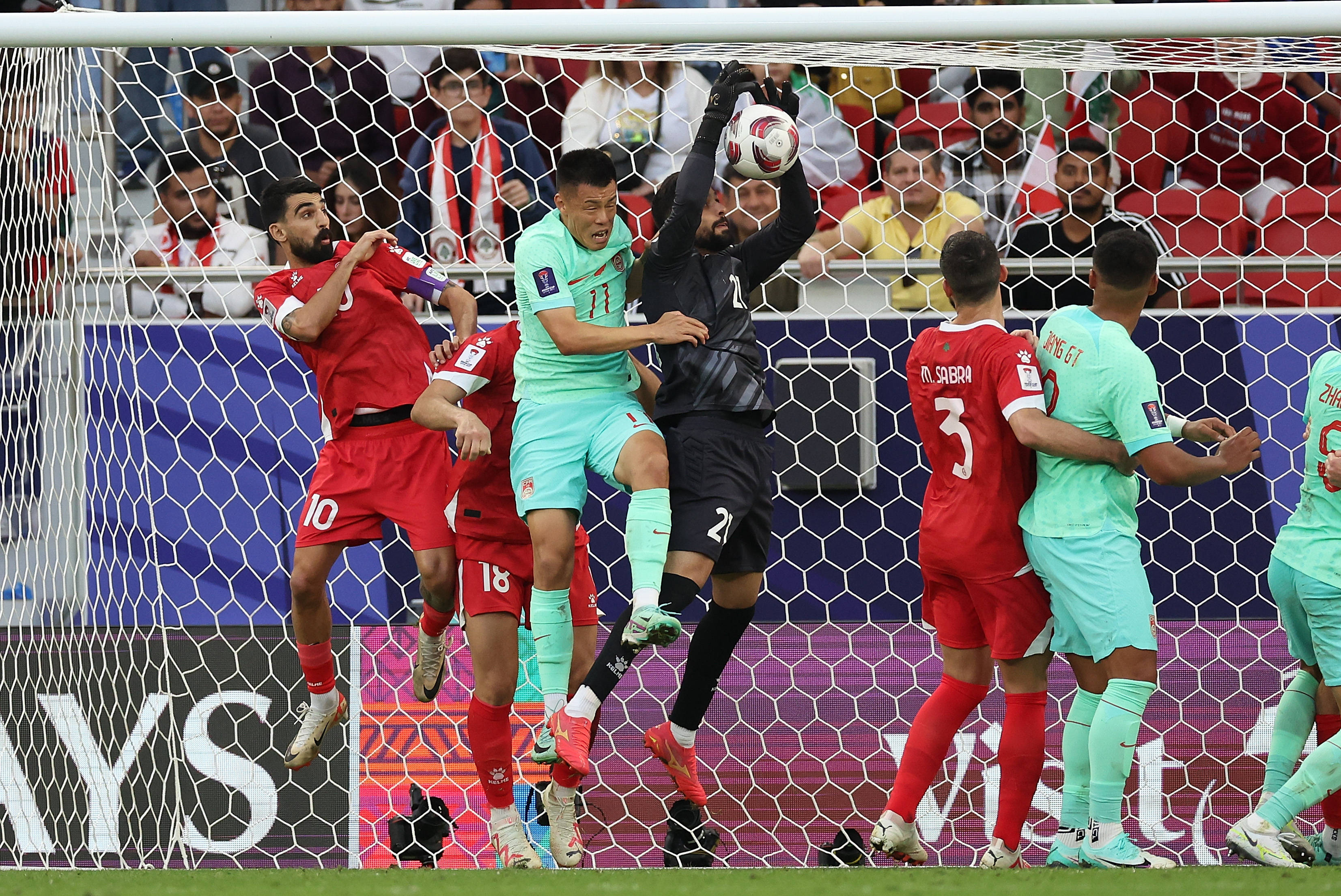 九游中国-亚洲球队在国际比赛中展现战斗力