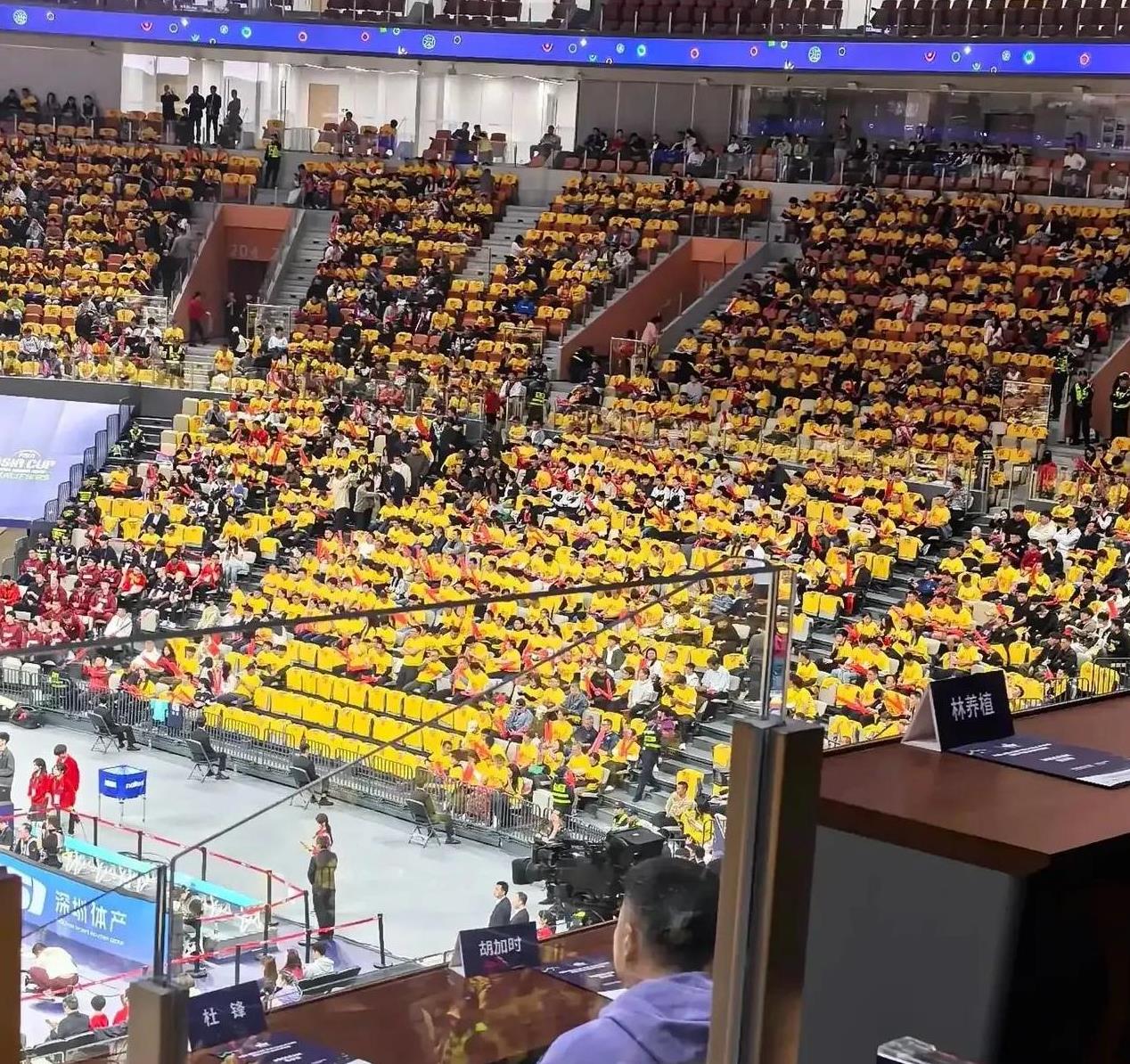 体育赛事精彩不断,观众热情高涨的简单介绍 体育赛事精彩不断,观众热情高涨的简单介绍