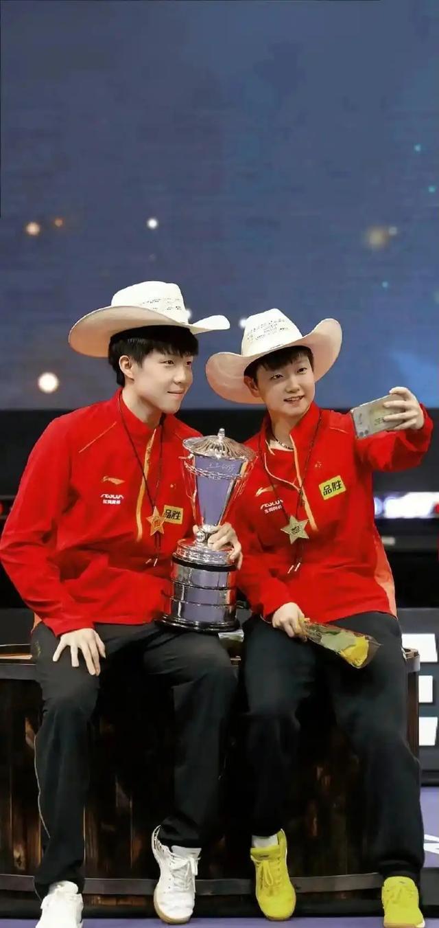 欧预赛即时报道:神秘阵容引发球迷热议 欧预赛即时报道:神秘阵容引发球迷热议