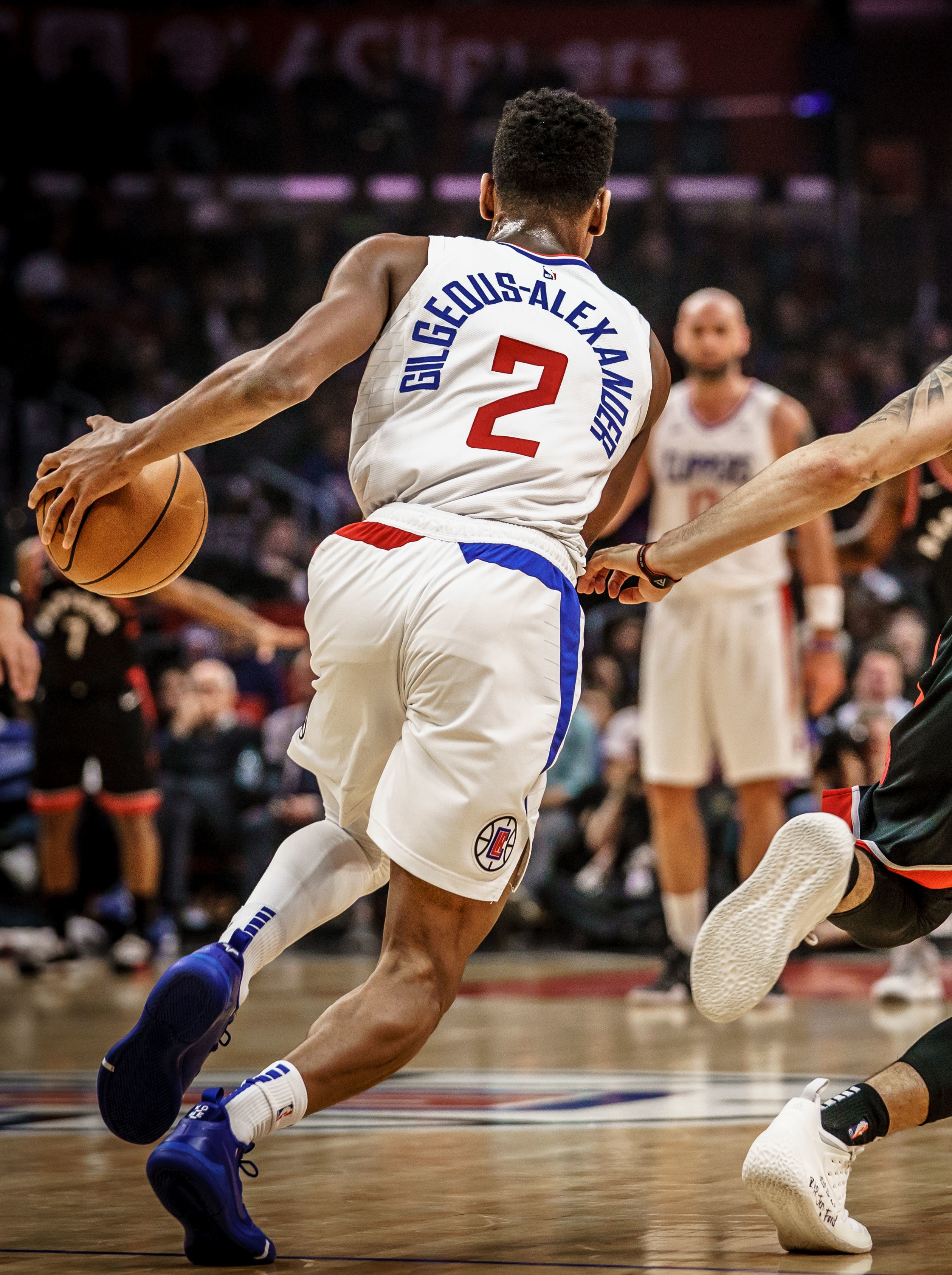 诺里奇主场遭遇大败，降级形势堪忧