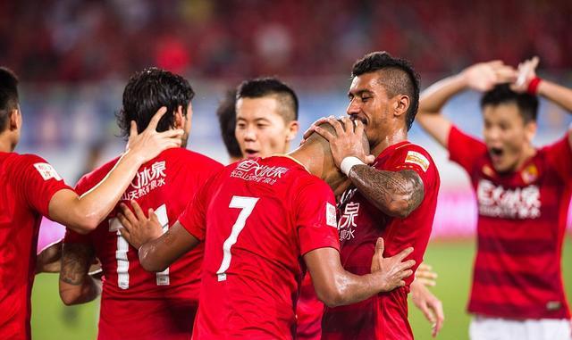 富力主场不敌重庆，遭遇连败