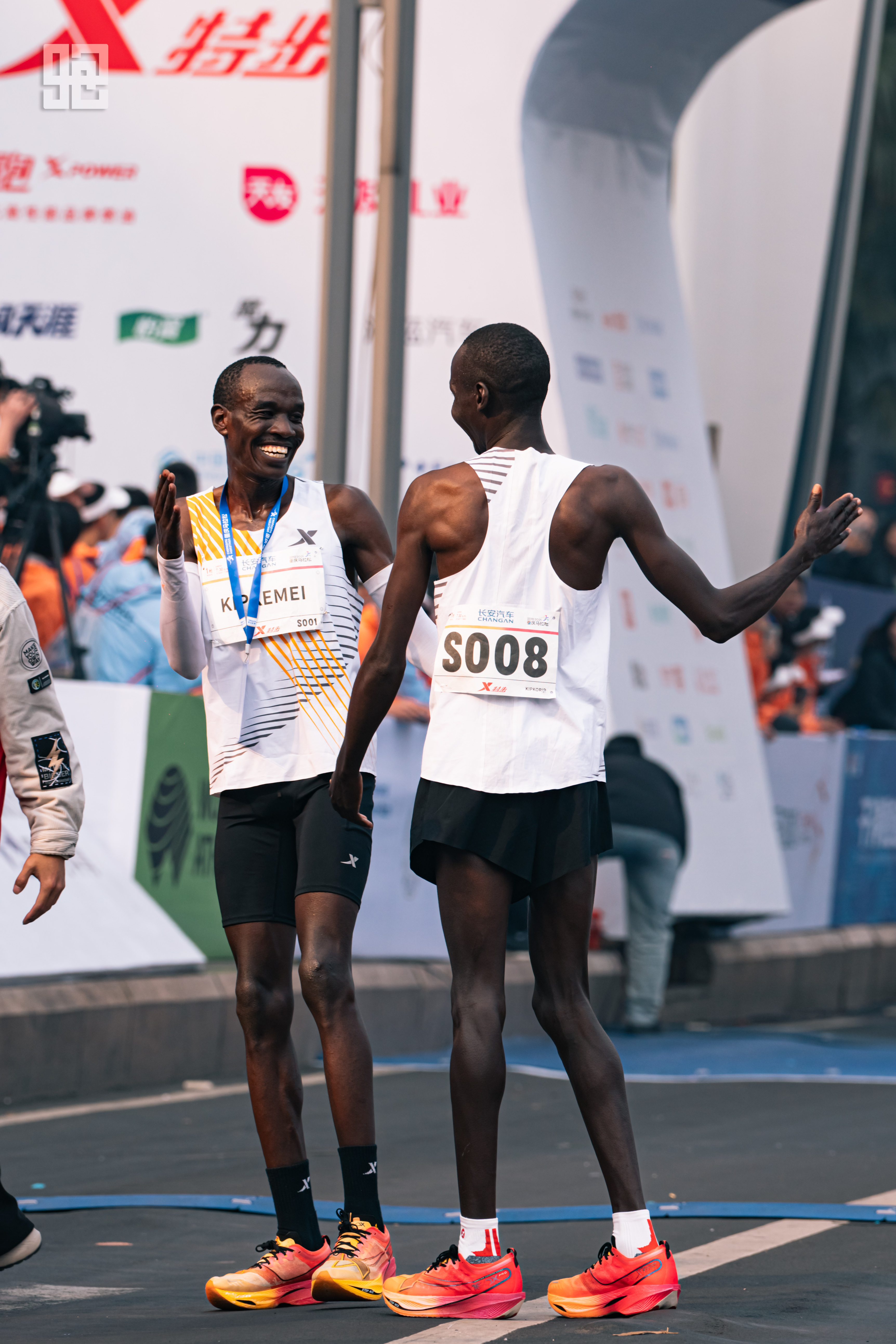 九游VIP-包含田径比赛中，肯尼亚选手刷新个人最好成绩的词条