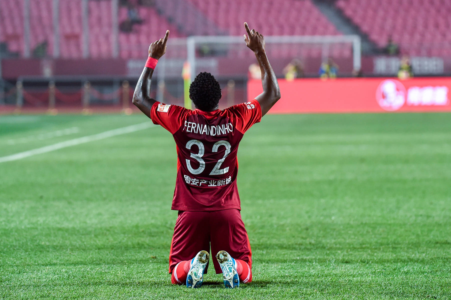 九游娱乐app下载-包含河北华夏幸福将在主场与广州恒大展开激烈较量的词条