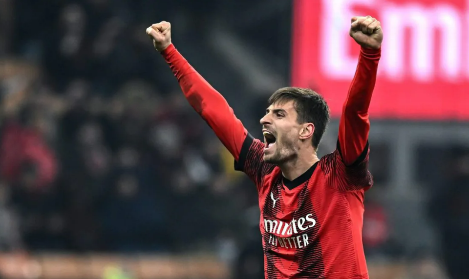 九游娱乐首页-AC米兰前锋连续破门,进攻端表现抢眼