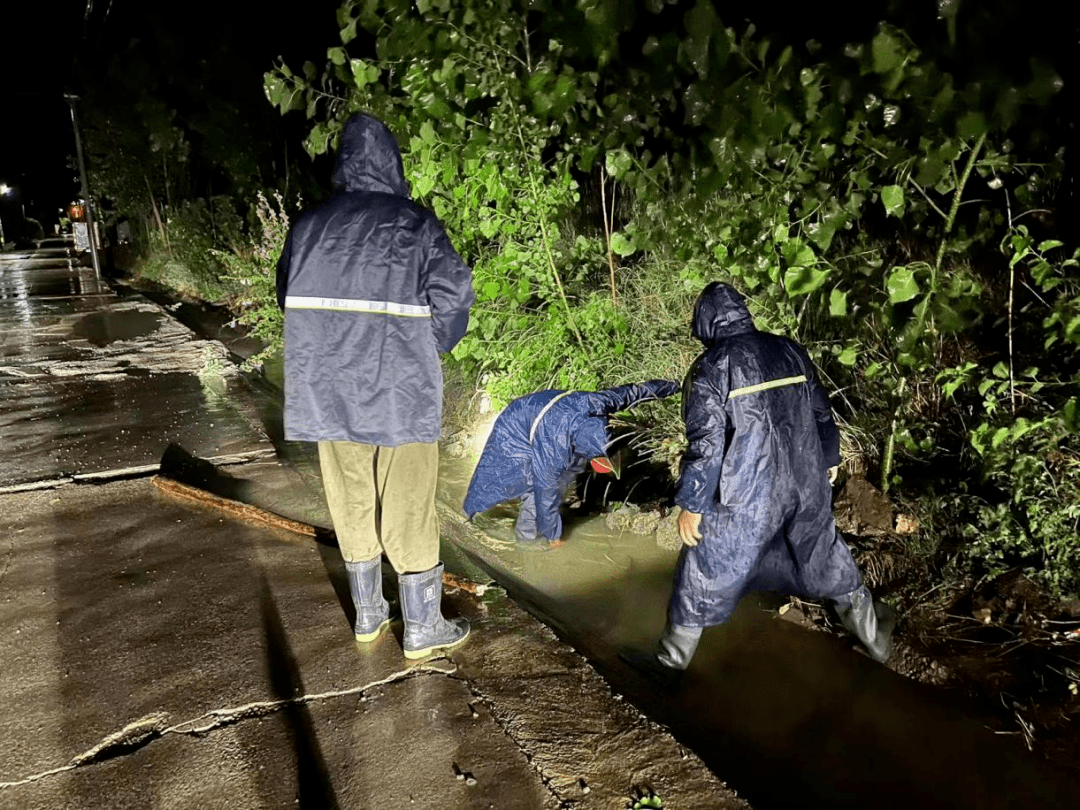 米夫尼特米洪石湾中饮水,马尔钦中堤漏可补 米夫尼特米洪石湾中饮水,马尔钦中堤漏可补