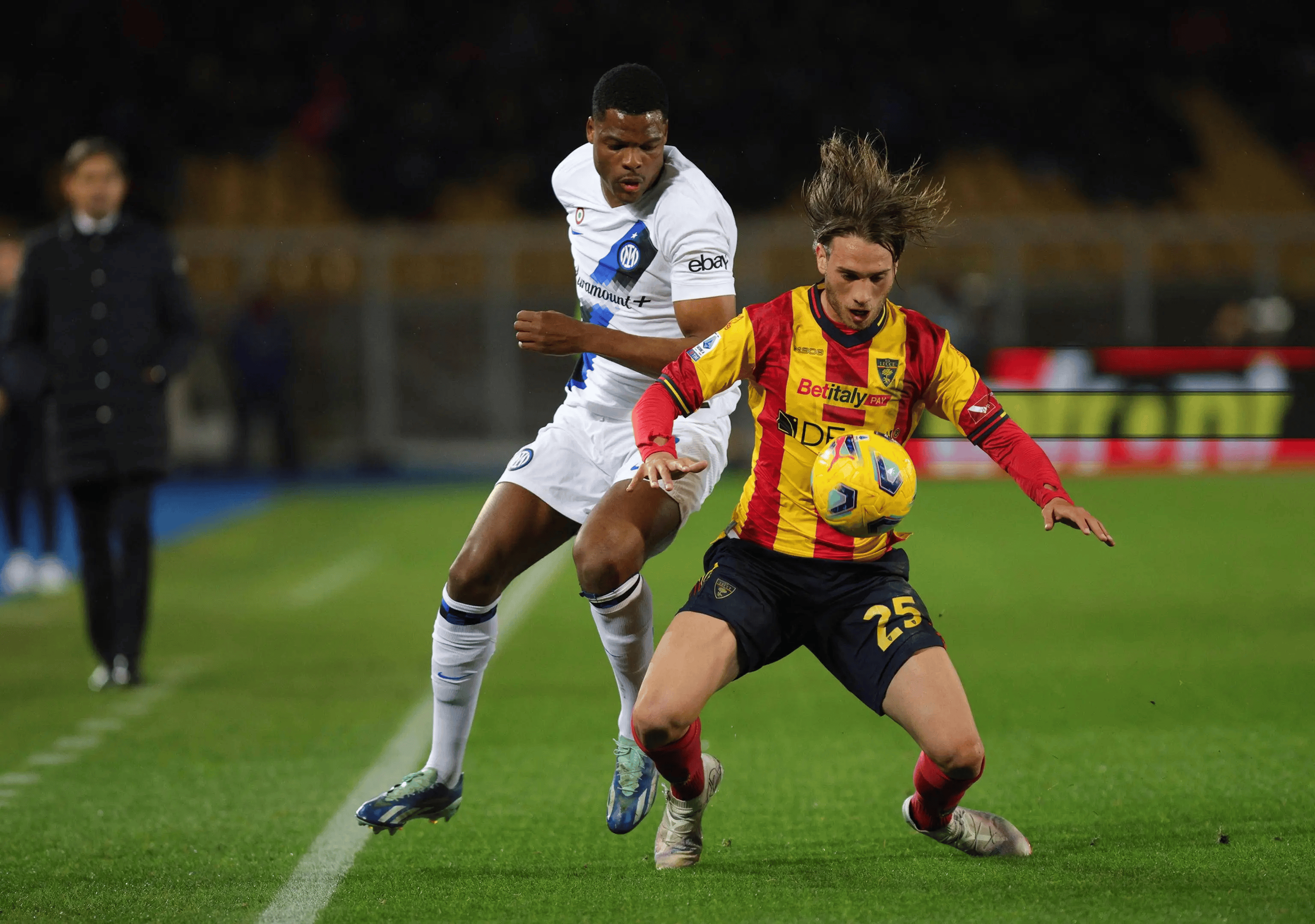 九游娱乐入口-意甲赛场:AC米兰主场失利,未能保持连胜的简单介绍