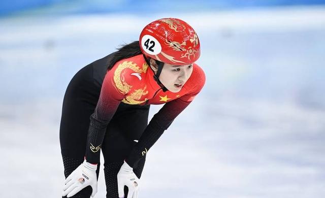 关于惊险战役:加拿大和韩国短道速滑选手激战的信息 关于惊险战役:加拿大和韩国短道速滑选手激战的信息