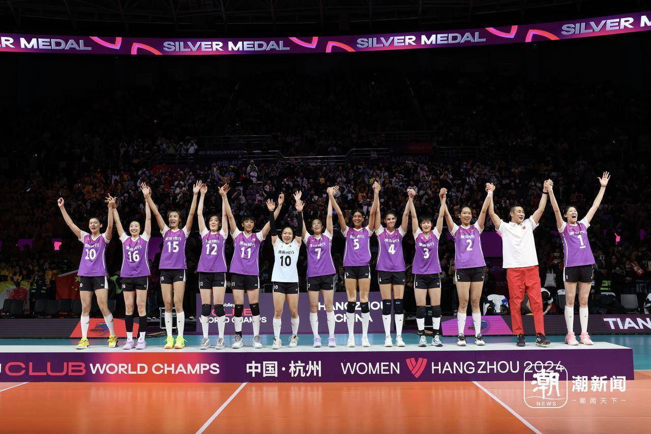 意大利排球选手风采依旧,晋级四强 意大利排球选手风采依旧,晋级四强