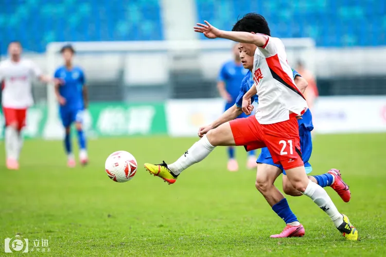 强队勇夺洲际胜果,助力足球事业发展 强队勇夺洲际胜果,助力足球事业发展