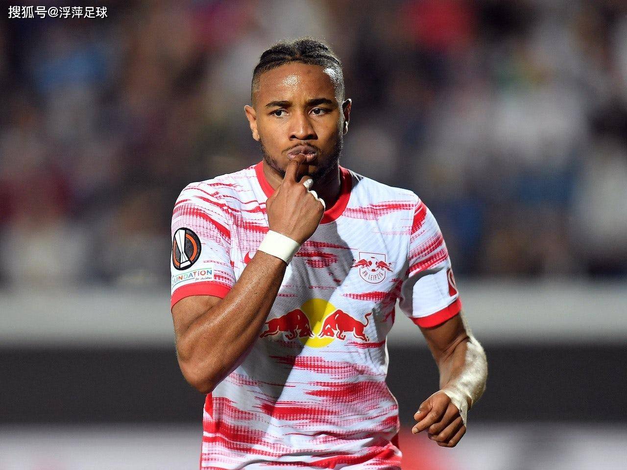 九游体育APP下载-罗马铁卫受伤离场,球队防线岌岌可危的简单介绍