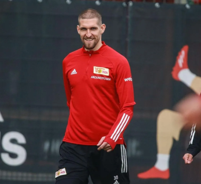 柏林联盟取得一场重要胜利,排名逐渐上升 柏林联盟取得一场重要胜利,排名逐渐上升