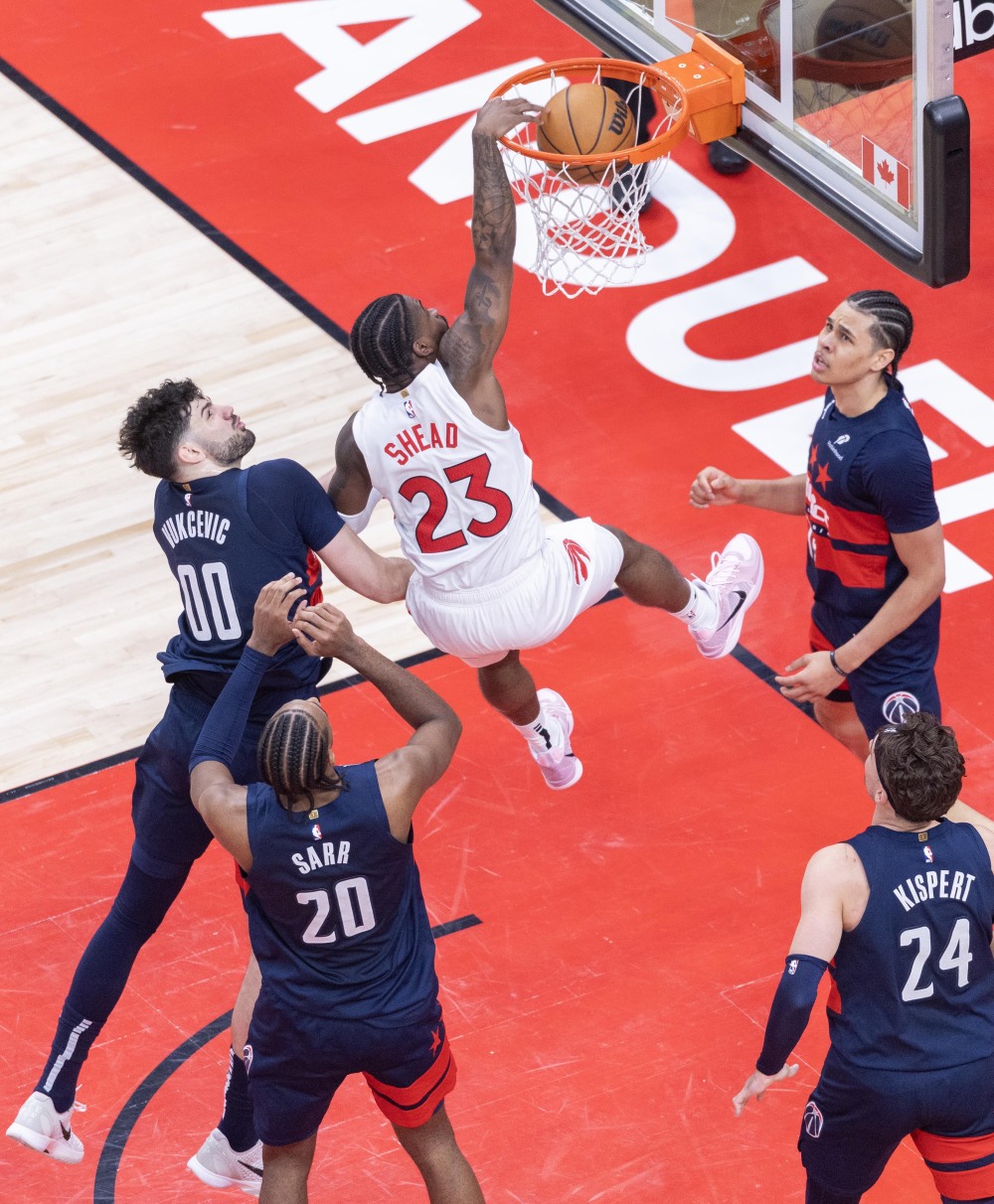 猛龙积极备战下一场比赛,全队士气高涨 猛龙积极备战下一场比赛,全队士气高涨