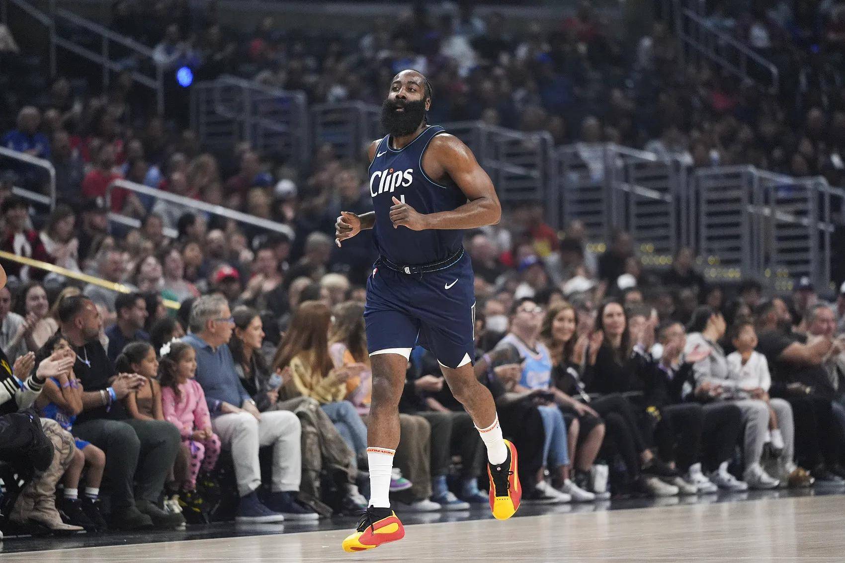 关于火箭队再遭败绩,保罗力挺全队保持信心的信息 关于火箭队再遭败绩,保罗力挺全队保持信心的信息