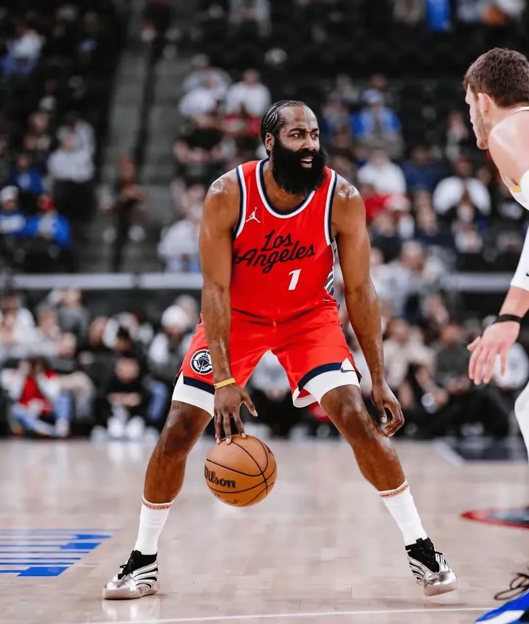 快船大胜雄鹿次节反超后牢牢掌握比赛节奏 快船大胜雄鹿次节反超后牢牢掌握比赛节奏