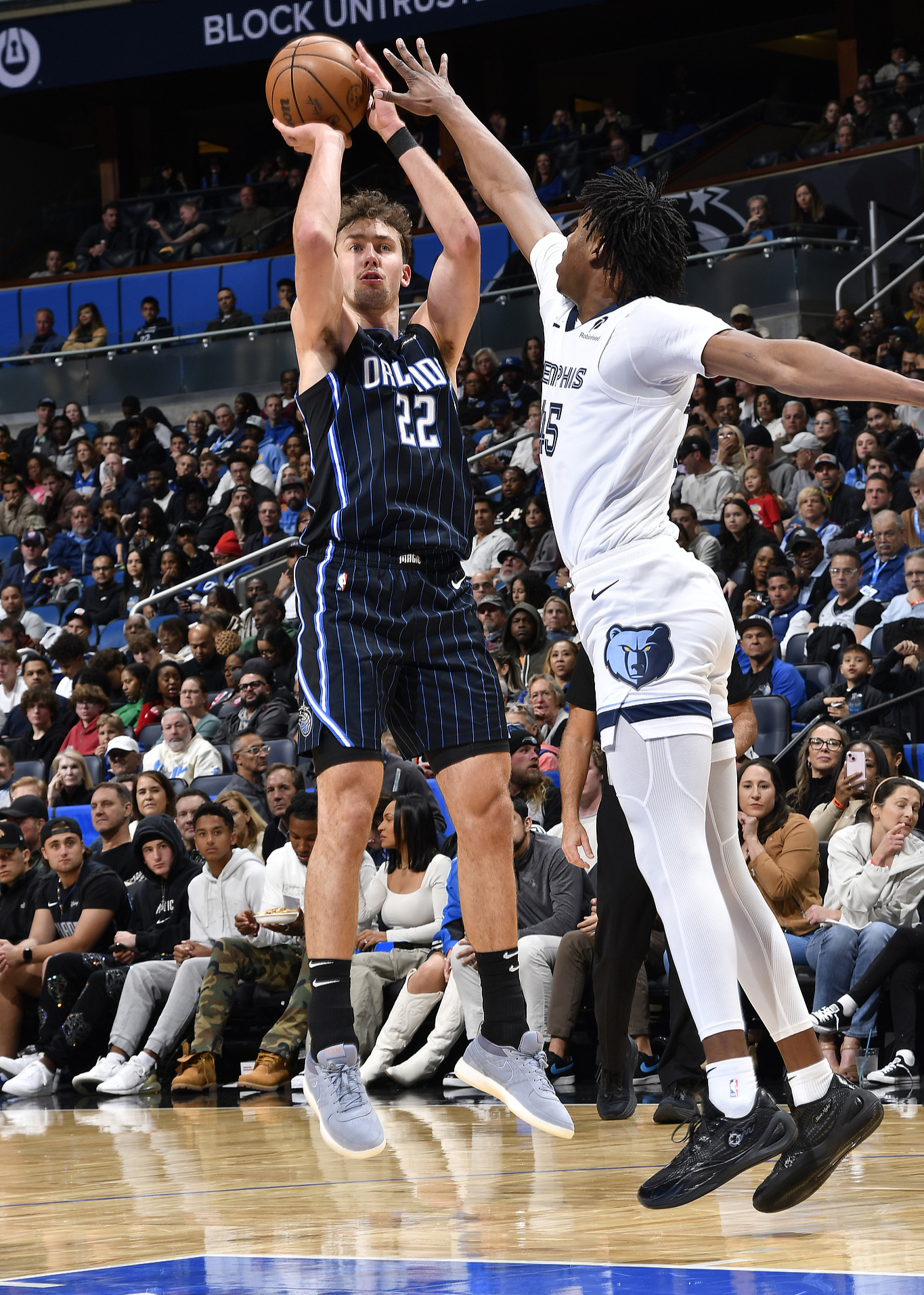 灰熊主场擒下掘金,取得连胜 灰熊主场擒下掘金,取得连胜