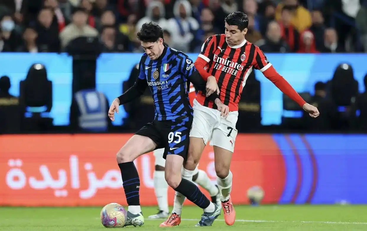 九游体育APP下载-包含AC米兰磨砺队伍,决心打破对手防线的词条