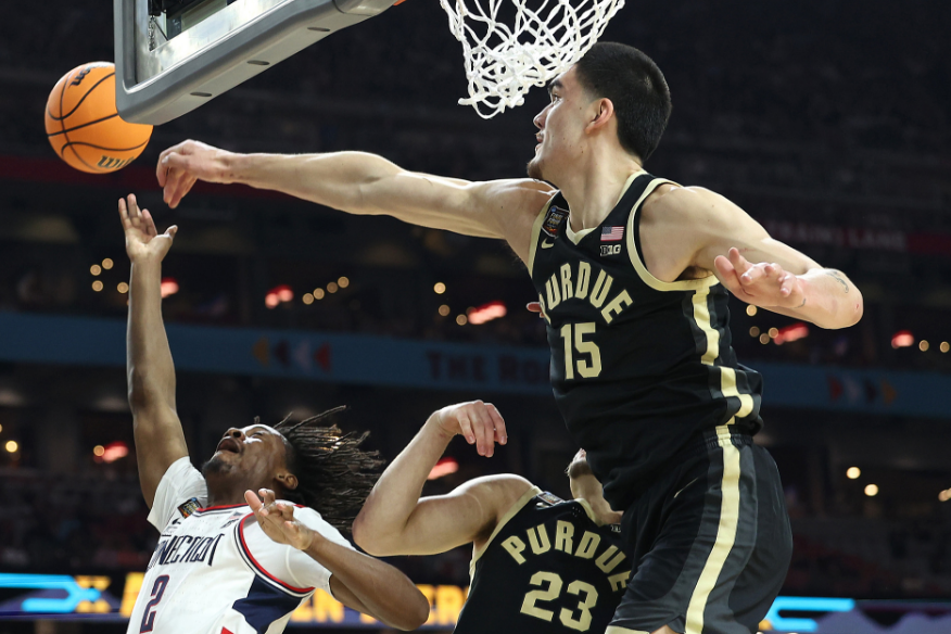 九游娱乐网站-意大利拳击选手不敌对手,憾失胜机