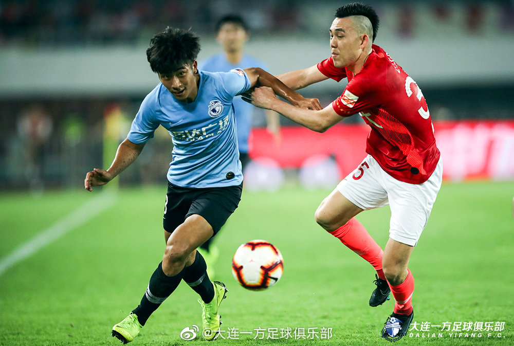 大连一方取胜成都谢菲联,保持不败纪录 大连一方取胜成都谢菲联,保持不败纪录