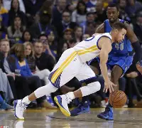 小牛主场大胜奇才,成功保持不败 小牛主场大胜奇才,成功保持不败