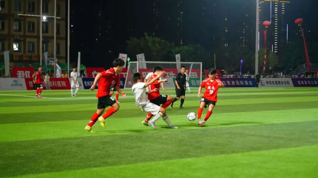 精彩赛事不断,足球盛宴继续燃烧的简单介绍 精彩赛事不断,足球盛宴继续燃烧的简单介绍