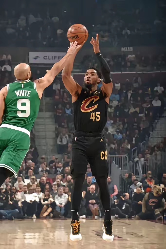 篮网逆转凯尔特人,获得关键胜利 篮网逆转凯尔特人,获得关键胜利