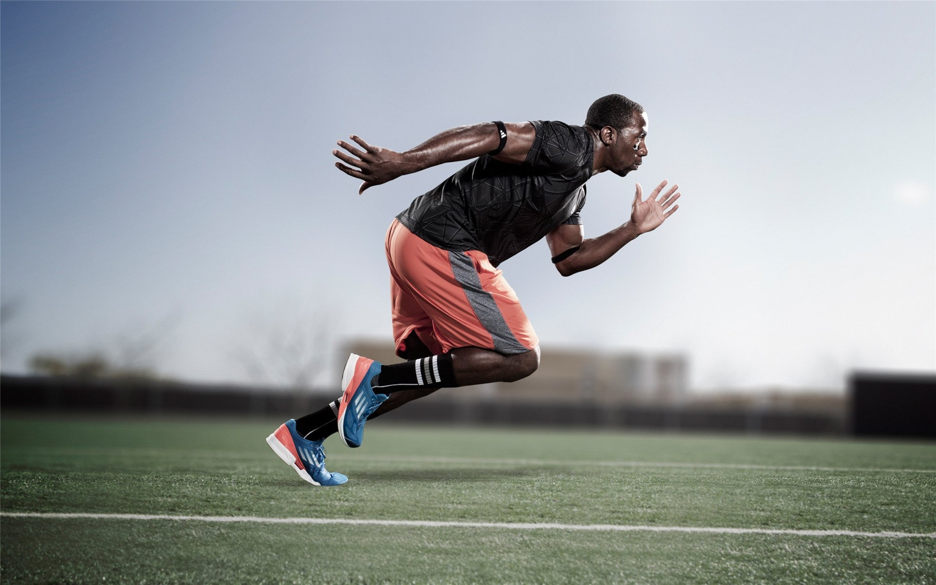 破壁之战,山东队轻取灰熊,乔治三节40分点燃跨联赛传奇