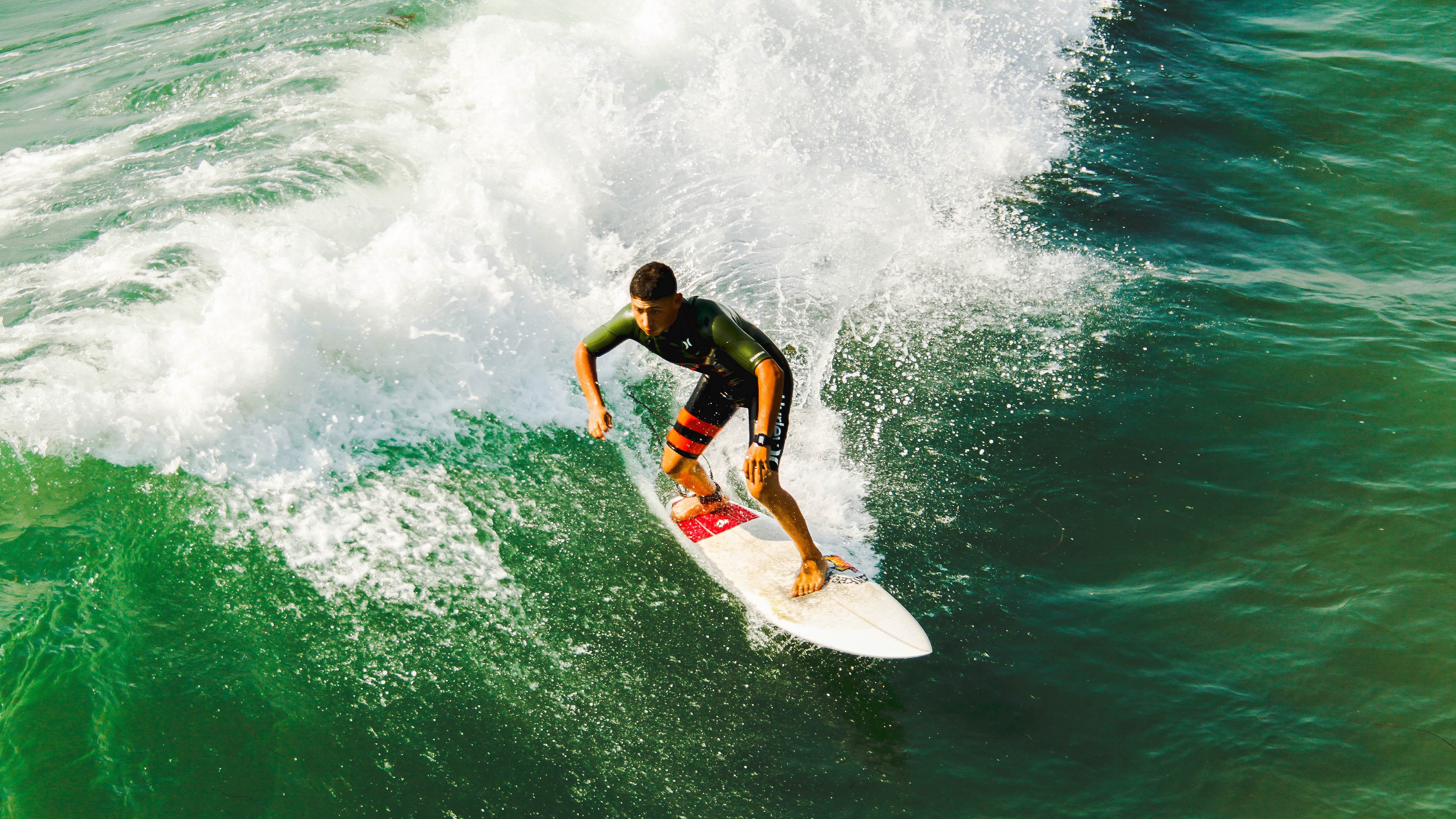 九游娱乐首页-重生的德意志之魂，加维领衔的德国如何在战术棋局中完胜曼城王朝